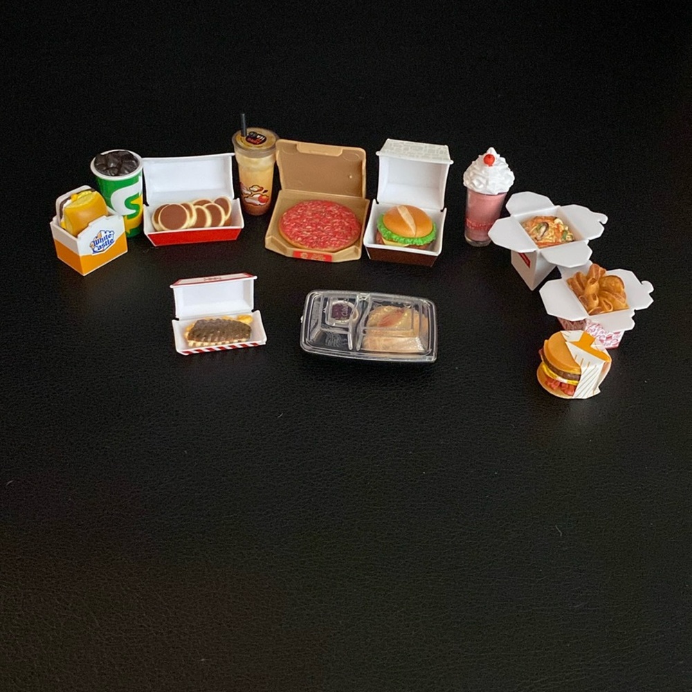 Zuru Mini Brands Foodies Lot of 12